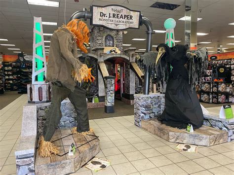 Halloween spirt - Spirit Halloween is your destination for costumes, props, accessories, hats, wigs, shoes, make-up, masks and much more! Find a Lynchburg, VA store near you! 